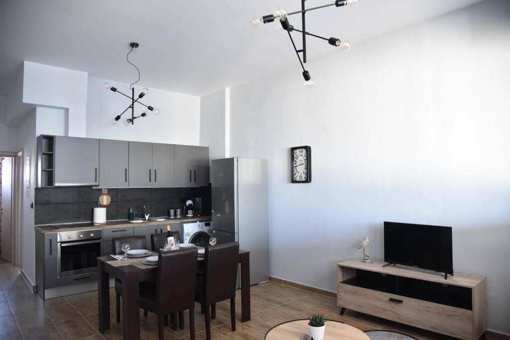 Family Apartments 4 Lechaio Dış mekan fotoğraf
